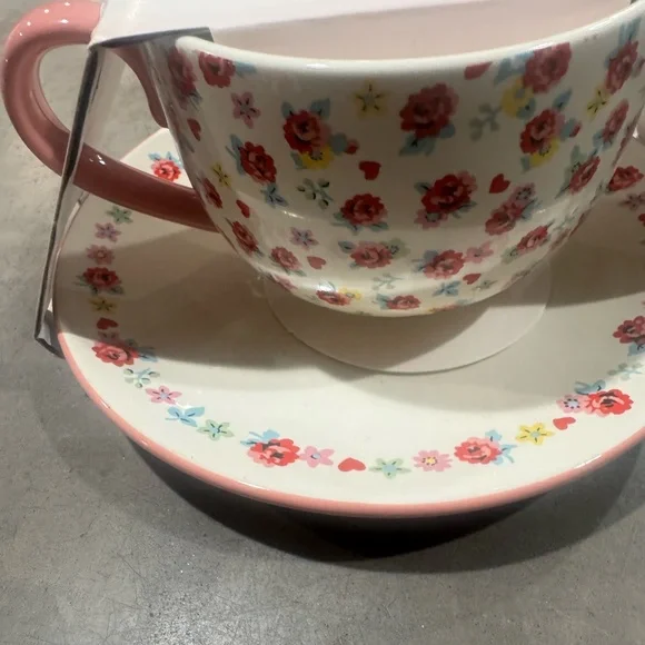 Cath Kidston “ the collector” Pink Floral Teacup and Saucer wirh pink handle🌸 - Picture 2 of 10